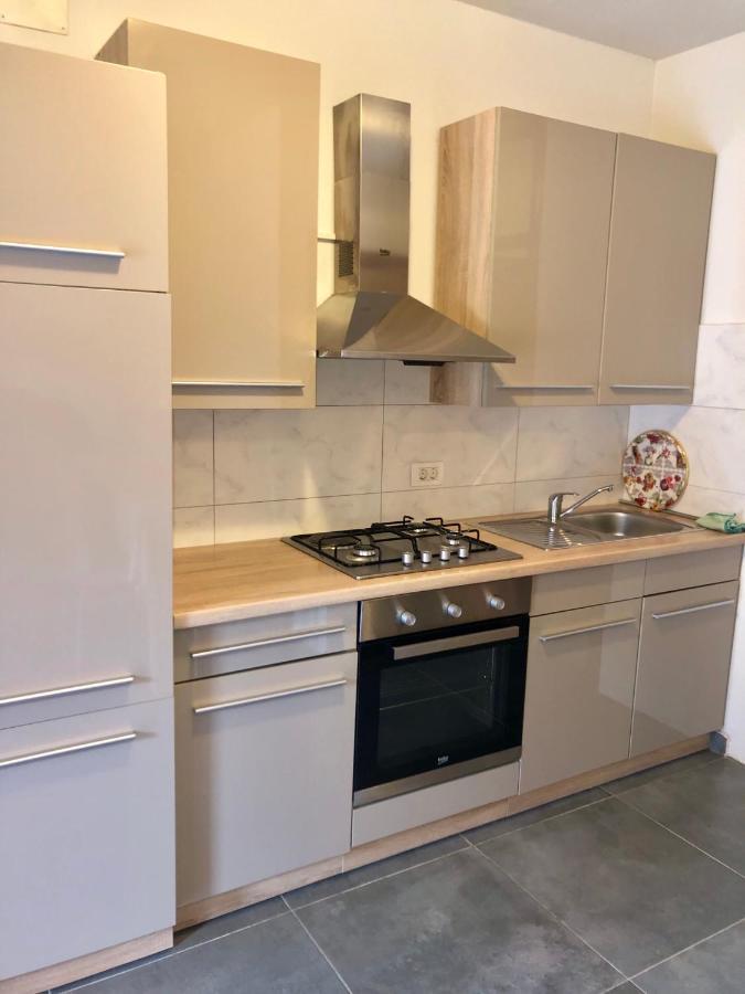 Apartmani Janja Starigrad Paklenica Buitenkant foto