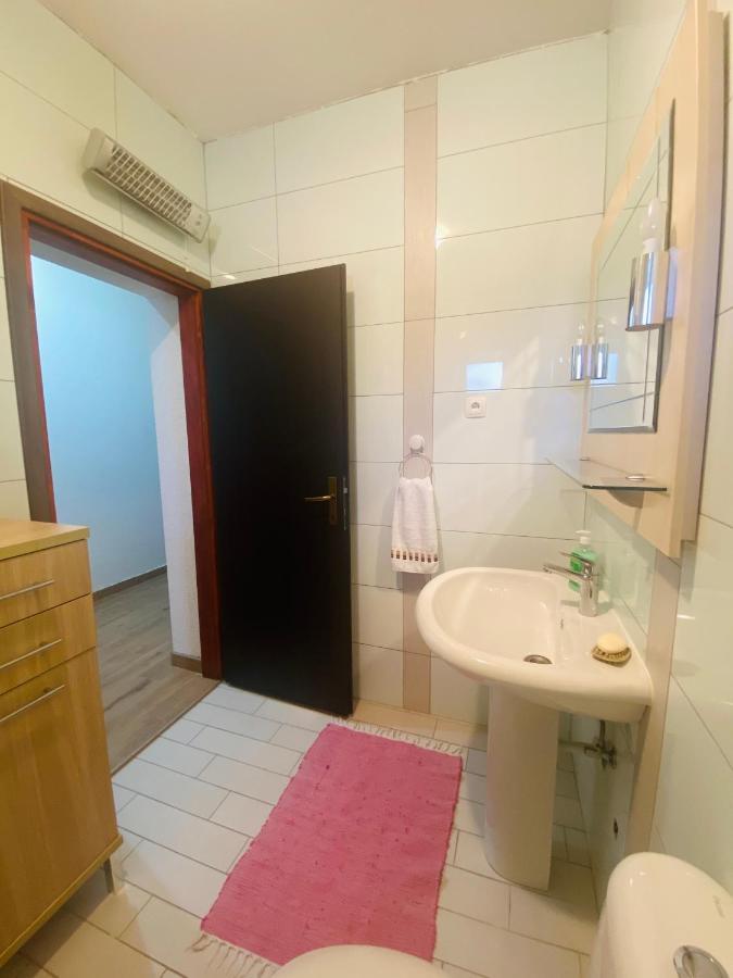 Apartmani Janja Starigrad Paklenica Buitenkant foto