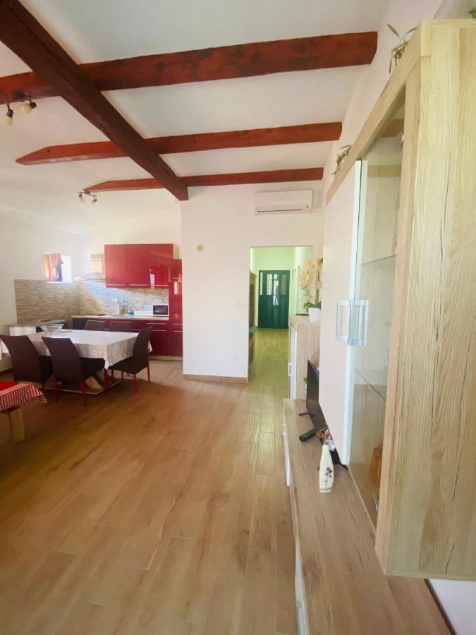 Apartmani Janja Starigrad Paklenica Buitenkant foto