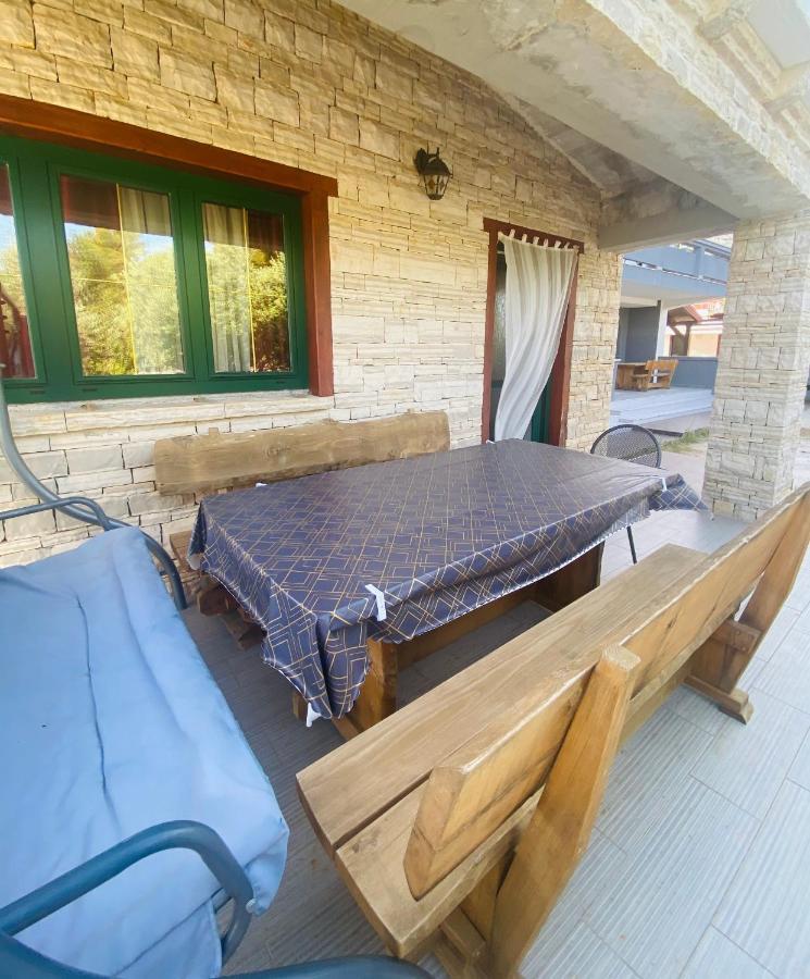 Apartmani Janja Starigrad Paklenica Buitenkant foto